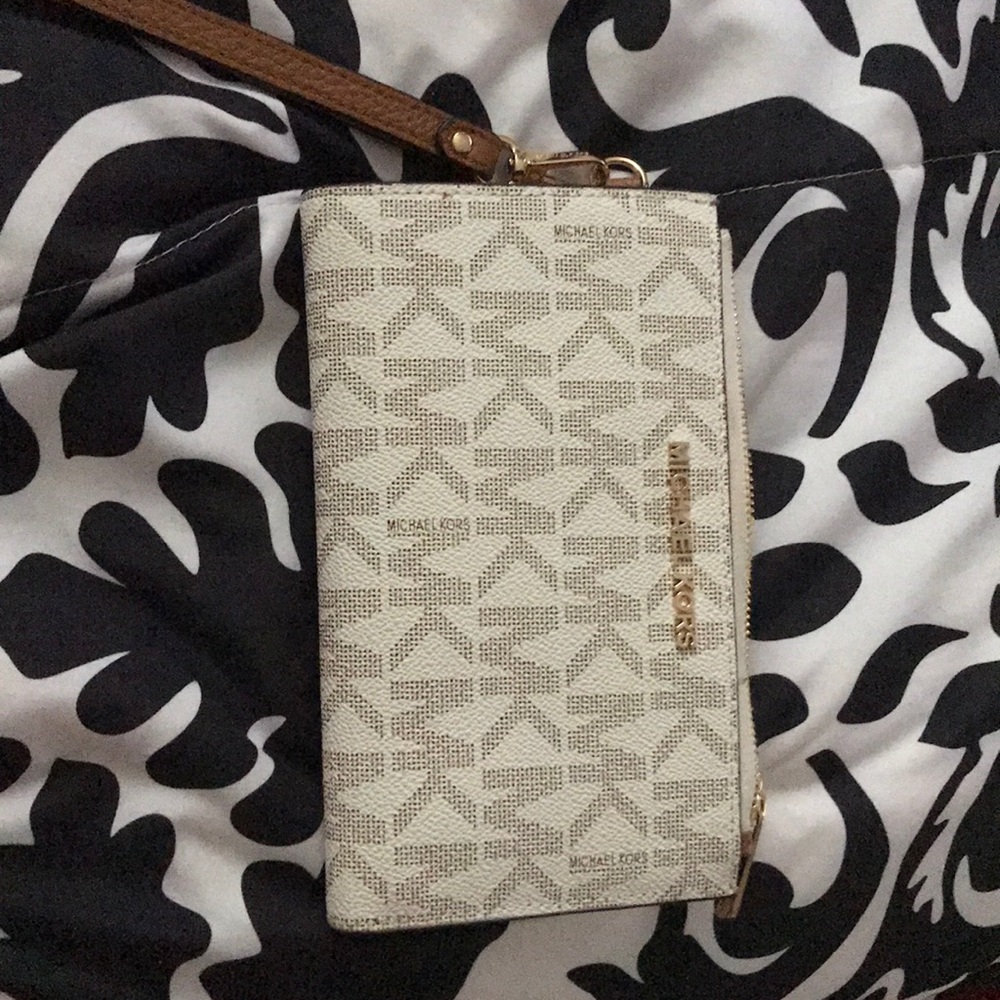 Authentic MK wallet